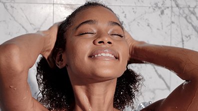 shampoo para tratar cabelo encrespado